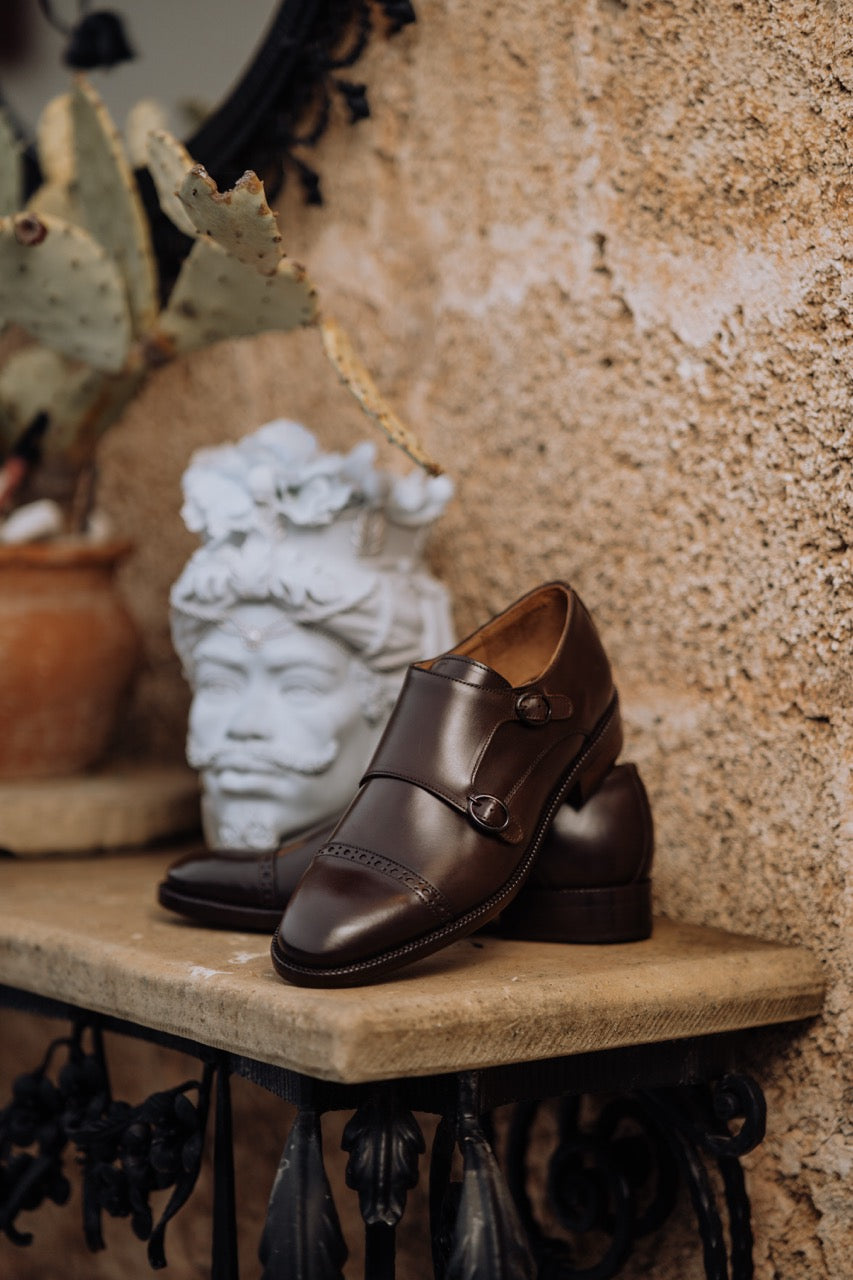 Doppia fibbia in vitello testa di moro Lav. Goodyear