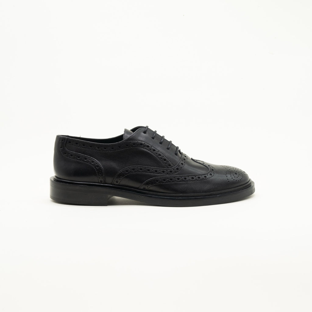 Modern men's college moccasin