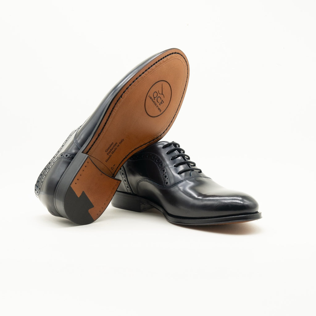 Modern men's college moccasin