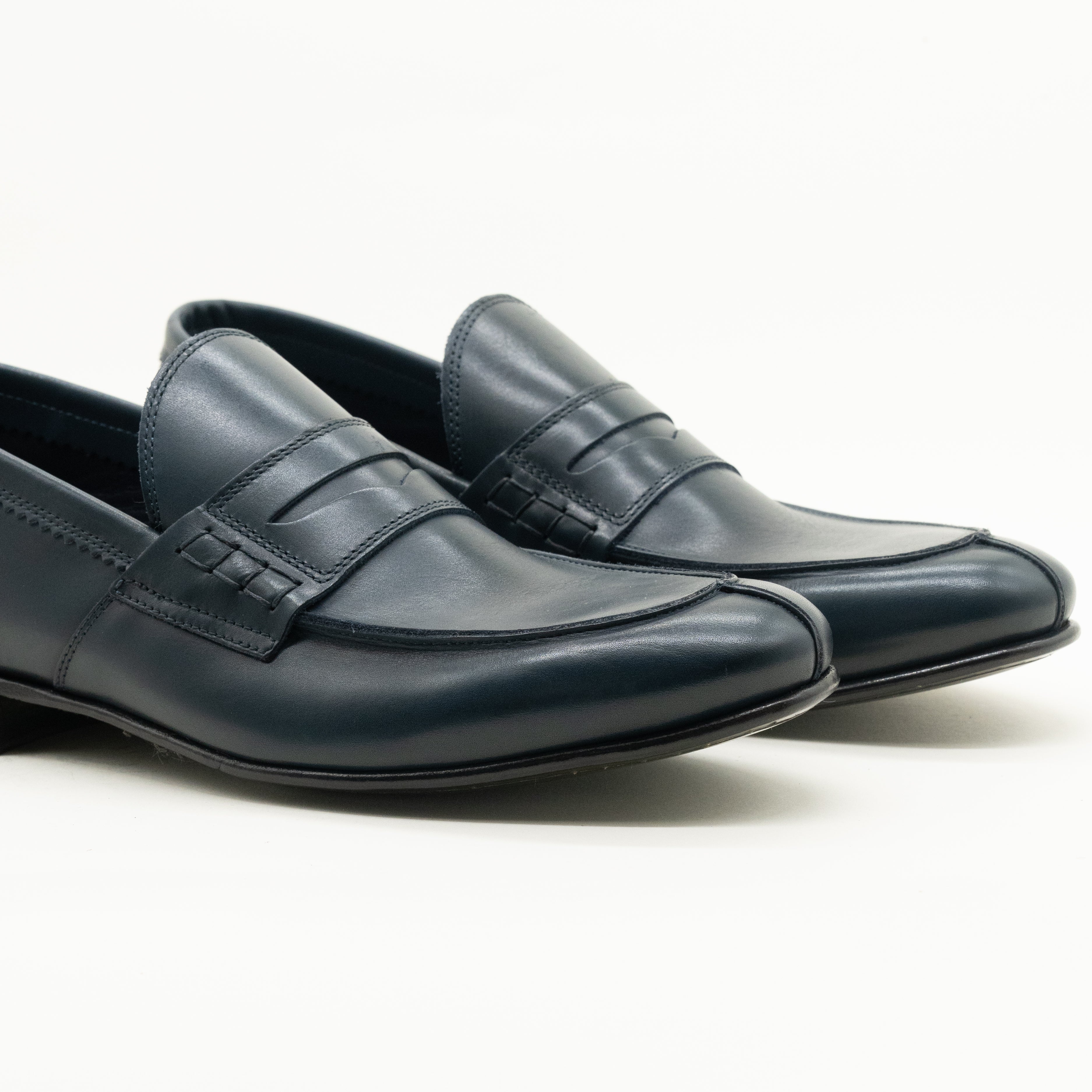 Mocassino Cambridge in Vitello Blu Spazzolato – Suola Cuoio